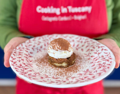 Chiccamisù: Elegant Mini Tiramisù with Meringues