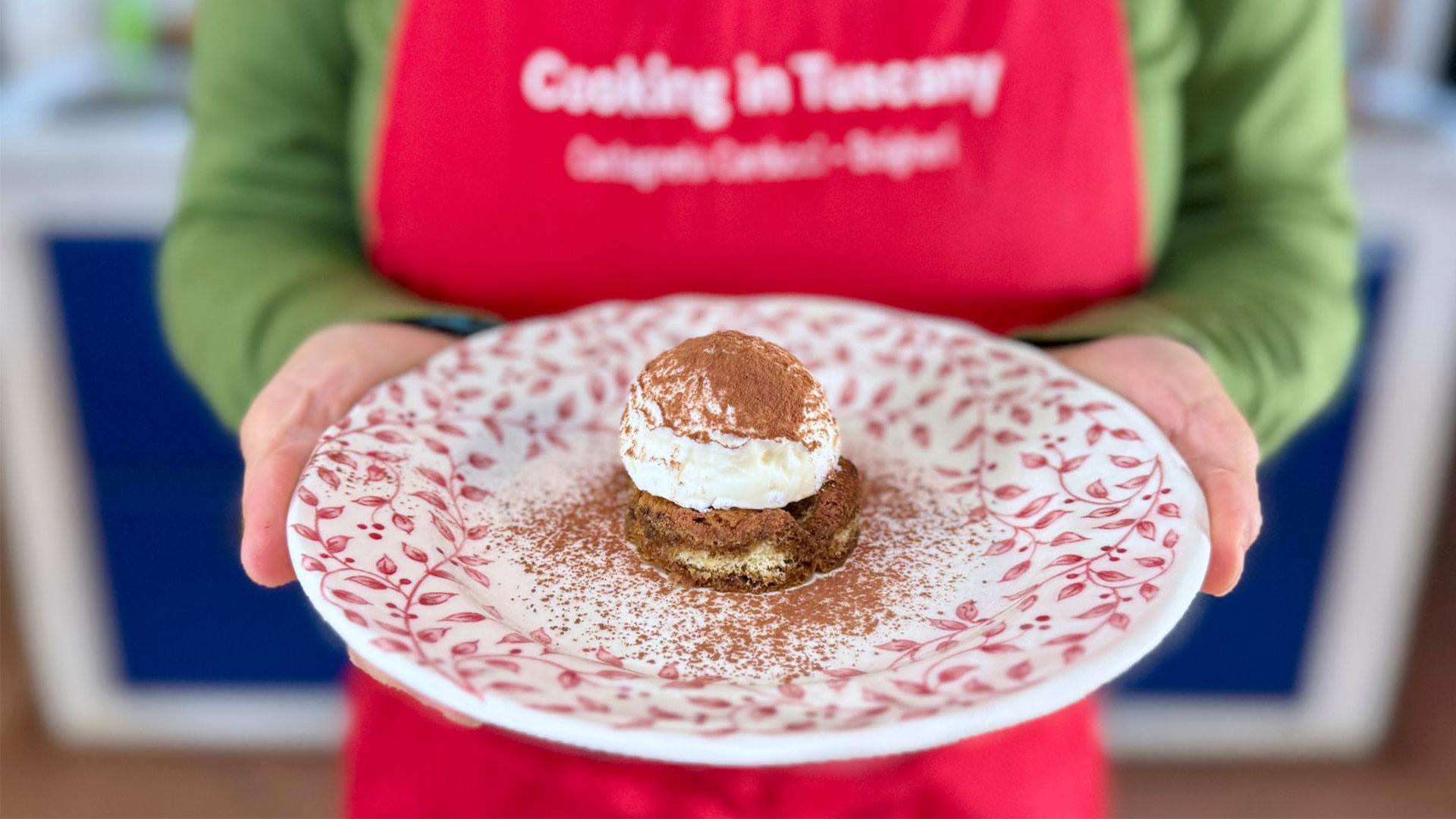 Chiccamisù: Elegant Mini Tiramisù with Meringues