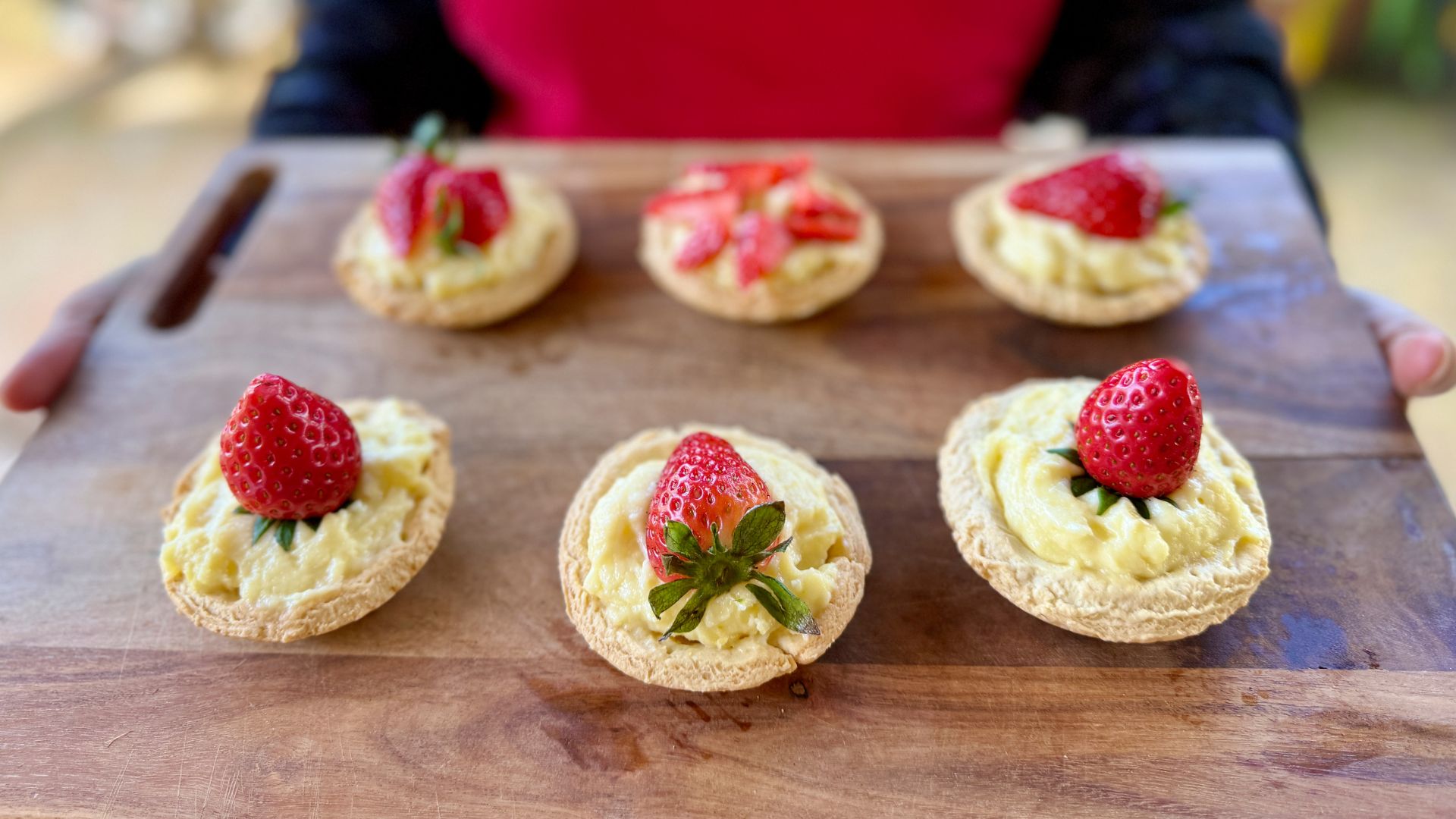 Strawberry Tartlets (Crostatine di Fragole)