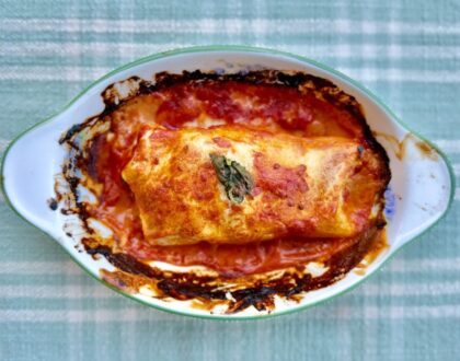 Handmade Cannelloni Stuffed with Spinach & Ricotta (Handmade Spinach & Ricotta Cannelloni al Forno)