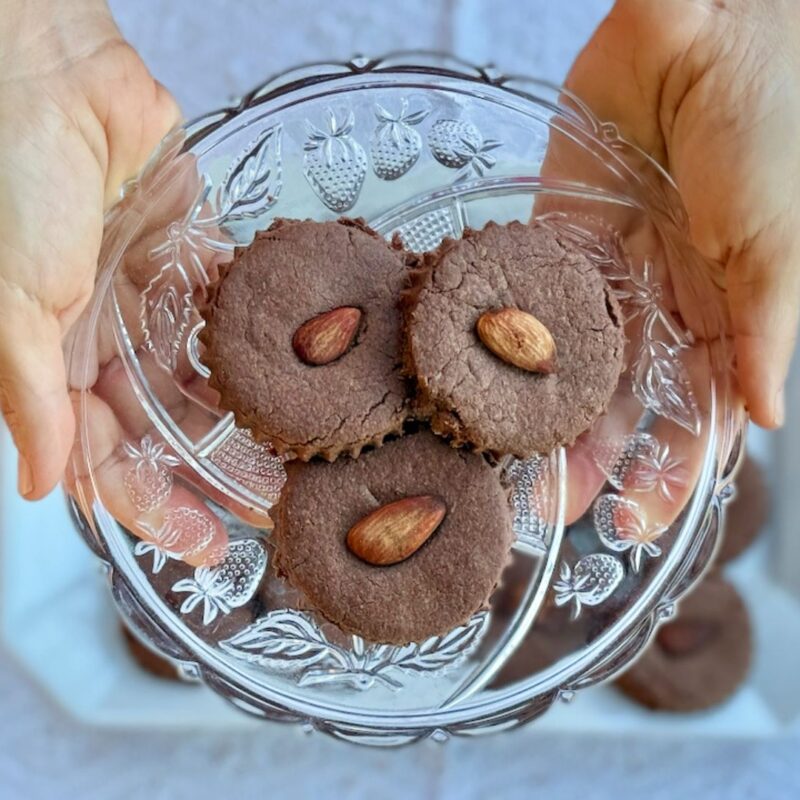 Italian Chocolate Shortbread Cookies
